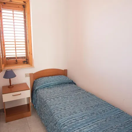 Apartment 200 Meters From The Sea, Wifi, Self Catering *
