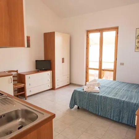 Apartment 200 Meters From The Sea, Wifi, Self Catering