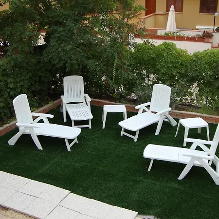 Apartment 200 Meters From The Sea, Wifi, Self Catering *